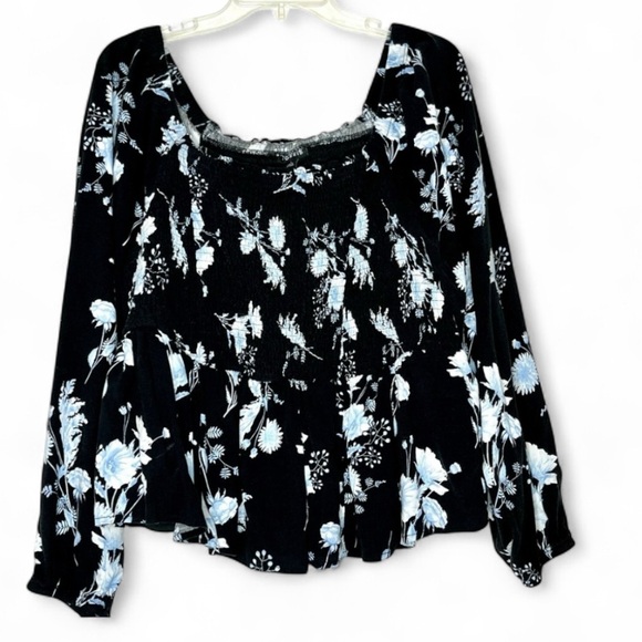 🌹 Torrid Floral Off Shoulder Smocked Challis Stretch Blouse Size 4XL - Picture 3 of 4
